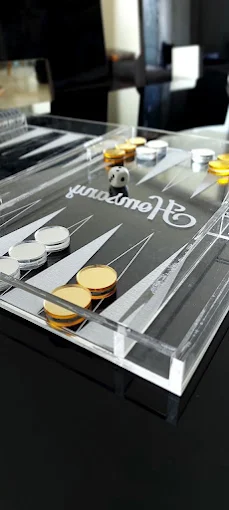 Backgammon personalizado Newmann en acrílico