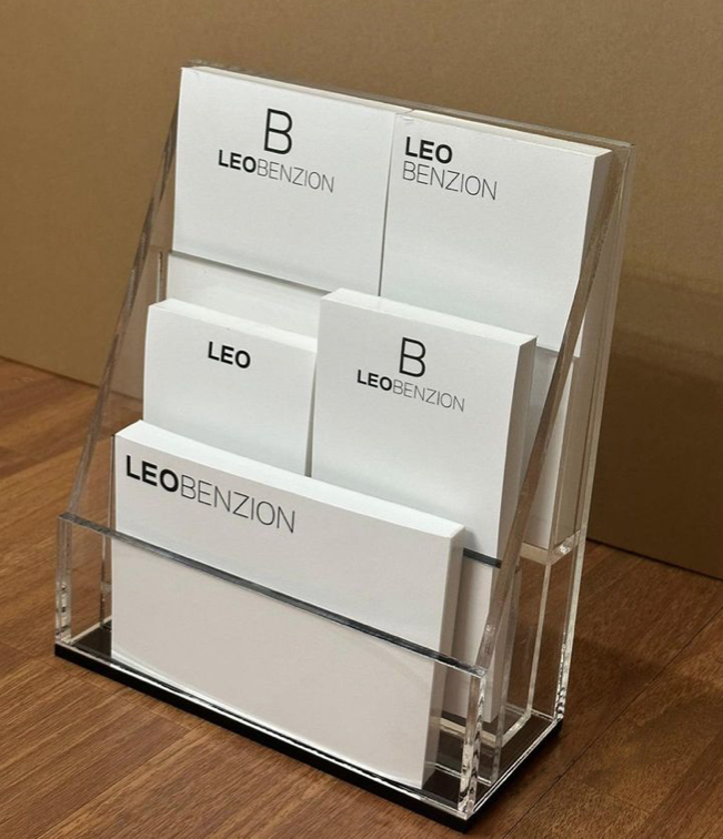 Organizador con notepad en acrílico