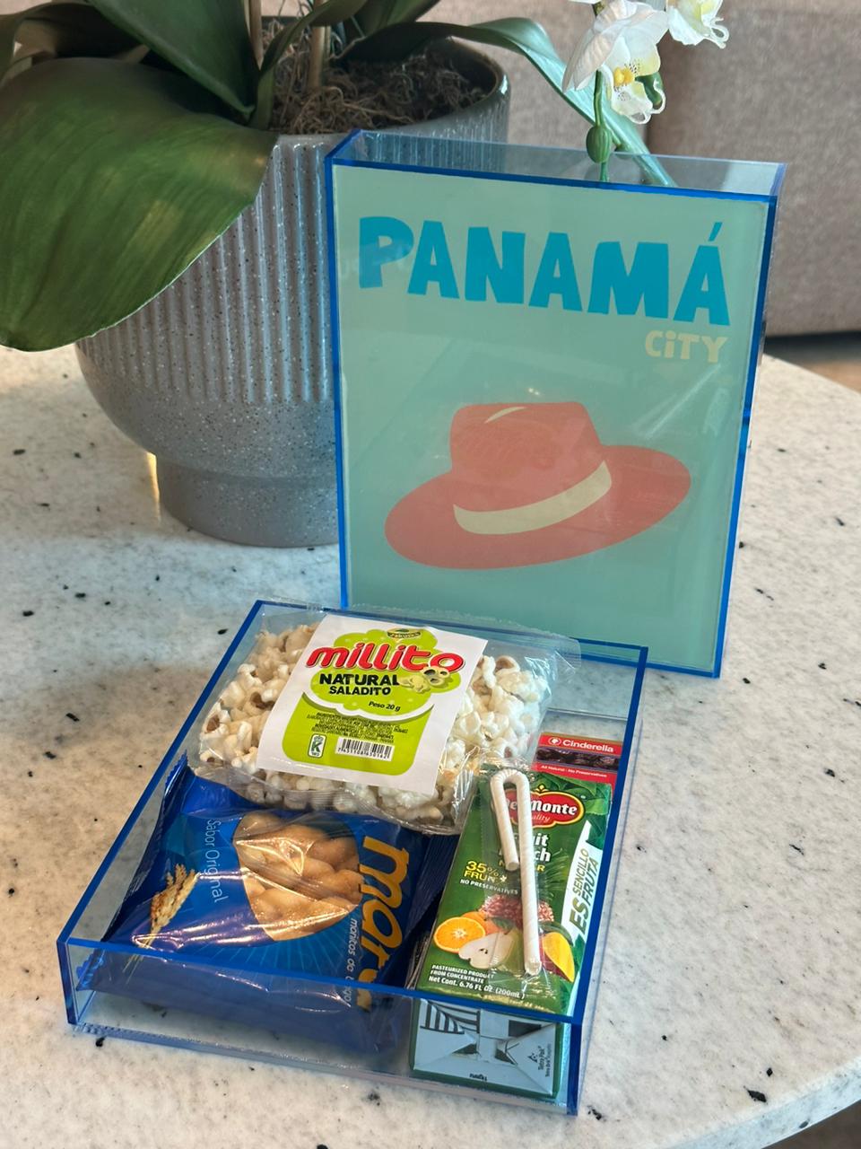 Caja regalo Purim edición Panamá en acrílico